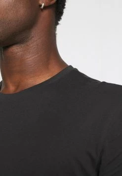 Pier One Hombre 3 PACK - Camiseta Básica - Black/mottled Dark Grey/bordeaux 17 Pier One Hombre 3 PACK - Camiseta Básica - Black/mottled Dark Grey/bordeaux -Ofertas Pier One Tienda 04cd6e61680f434c97b57d78f55241fd