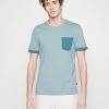 Pier One Hombre Camiseta Básica - Blue Grey -Ofertas Pier One Tienda 0b1a5c3e12fc44b4a1fb801f81f65130