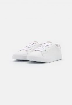 Pier One Unisexo Zapatillas - White -Ofertas Pier One Tienda 0ca6606d7600418cbafad57a72533925