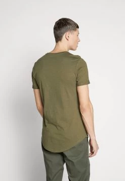 Pier One Hombre Camiseta Básica - Oliv 9 Pier One Hombre Camiseta Básica - Oliv -Ofertas Pier One Tienda 100ab2d13b684ec6b5510de42e0a763d