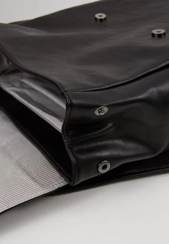 Pier One Unisexo UNISEX - Mochila - Black -Ofertas Pier One Tienda 1592b0d1924042c08875dbe69906382c