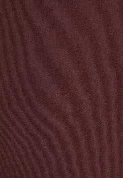 Pier One Hombre 3 PACK - Camiseta Básica - Black/grey/bordeaux 19 Pier One Hombre 3 PACK - Camiseta Básica - Black/grey/bordeaux -Ofertas Pier One Tienda 1bfe5512547f415990250084a747d41a