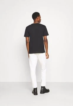 Pier One Hombre MATRIX TEE - Camiseta Estampada - Black -Ofertas Pier One Tienda 22600407b5f343aeaab1d8ac61bbf7a4