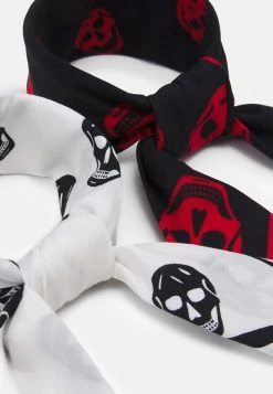 Pier One Unisexo BANDANA 2 PACK UNISEX - Pañuelo - Black/white/red 8 Pier One Unisexo BANDANA 2 PACK UNISEX - Pañuelo - Black/white/red -Ofertas Pier One Tienda 2a390be2c3224bce877079f6faa67c46