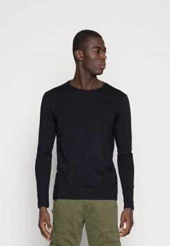 Pier One Hombre 2 PACK - Camiseta De Manga Larga - Black 8 Pier One Hombre 2 PACK - Camiseta De Manga Larga - Black -Ofertas Pier One Tienda 2f41ccef57914679b17b14344db5ed6f