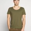 Pier One Hombre Camiseta Básica - Khaki -Ofertas Pier One Tienda 3ac764a63a484ed483db3eb19c1f28cc
