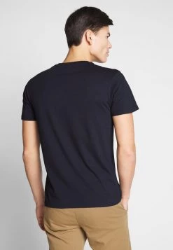 Pier One Hombre 2 PACK - Camiseta Básica - White/dark Blue -Ofertas Pier One Tienda 3fa5884e4b594e09a9d55bcef4378d1b