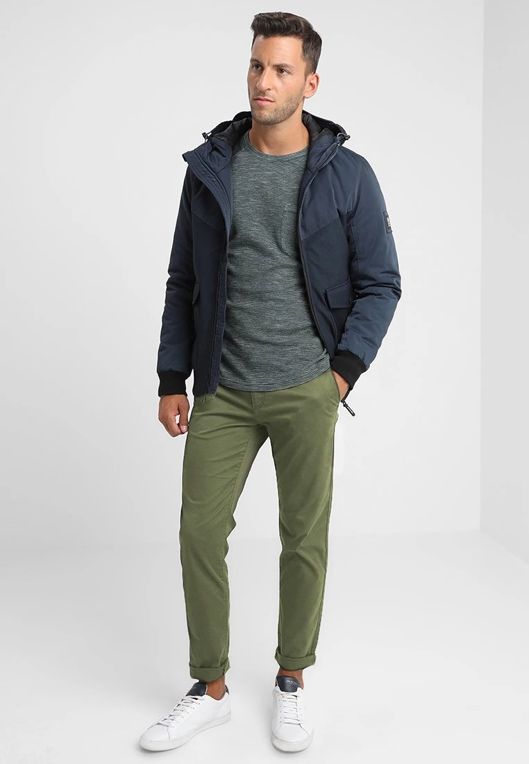 Pier One Hombre Pantalones Chinos - Dark Green 4 Pier One Hombre Pantalones Chinos - Dark Green - Imagen 2