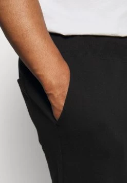 Pier One Hombre Pantalones Deportivos - Black -Ofertas Pier One Tienda 48575df4872548bba79fbbedbf1abb19