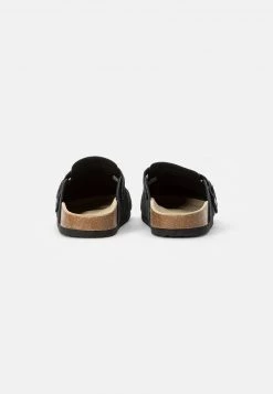 Pier One Unisexo Sandalias Planas - Black -Ofertas Pier One Tienda 4d309a52050a4badb4012456e00dd92b