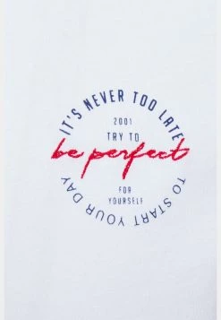 Pier One Hombre NEVER TOO LATE GRAPHIC T-SHIRT - Camiseta Estampada - White -Ofertas Pier One Tienda 57b8d508056b496485454ca6c4504382