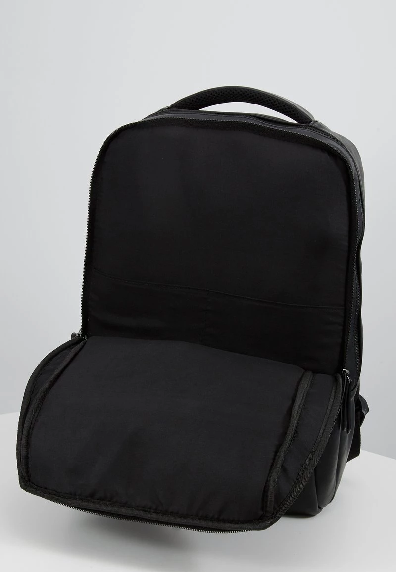 Pier One Hombre Mochila - Black 8 Pier One Hombre Mochila - Black - Imagen 6