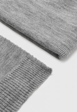 Pier One Unisexo SET UNISEX - Bufanda - Grey 9 Pier One Unisexo SET UNISEX - Bufanda - Grey -Ofertas Pier One Tienda 6d47543694ff4ec4bbab35d69256bce6