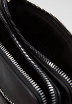 Pier One Bandolera - Black, Hombre -Ofertas Pier One Tienda 6d78706637334c8695db7895f1865481