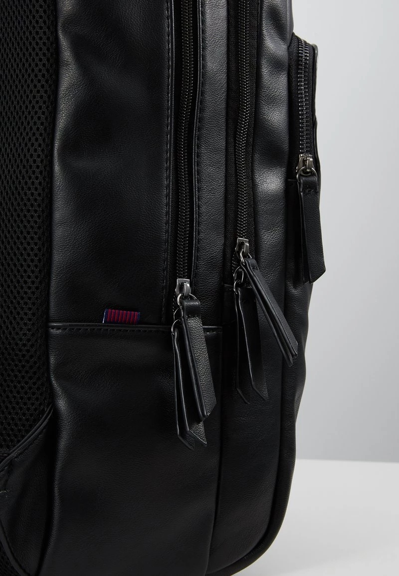 Pier One Hombre Mochila - Black 10 Pier One Hombre Mochila - Black - Imagen 8