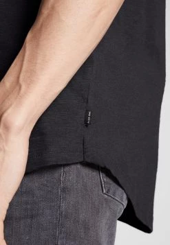 Pier One Hombre Camiseta Básica - Black -Ofertas Pier One Tienda 7a5a85eb54da478ca91edef0d380e1c9