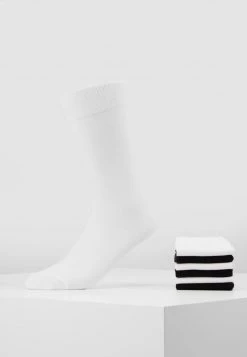Pier One Hombre 7 PACK - Calcetines - White/black