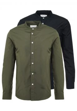 Pier One 2 PACK - Camisa - Oliv/black, Hombre -Ofertas Pier One Tienda 8e1e72ba849c4651a91bd246519e0732