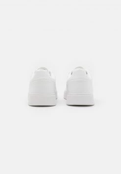 Pier One Unisexo UNISEX - Zapatillas - White 10 Pier One Unisexo UNISEX - Zapatillas - White -Ofertas Pier One Tienda 91906dfa01a145cbbf47a93b3f457a71