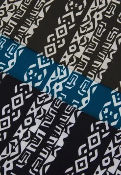 Pier One BANDANAS 3 PACK UNISEX - Pañuelo - Black/khaki/blue, Unisexo -Ofertas Pier One Tienda 978c51e152634f8c960a7bb8e0131bdb