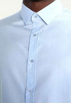 Pier One Hombre Camisa Elegante - Light Blue 11 Pier One Hombre Camisa Elegante - Light Blue -Ofertas Pier One Tienda 99ba3db9ba824e28957428283b63ef38