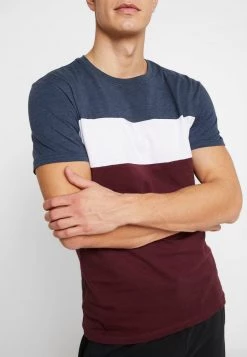 Pier One Hombre Camiseta Estampada - Bordeaux / Dark Blue -Ofertas Pier One Tienda 9b44baeae7314bc0af3eaeb2747f983d