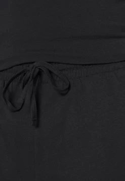 Pier One SET - Pijama - Black, Hombre 11 Pier One SET - Pijama - Black, Hombre -Ofertas Pier One Tienda 9e39c472faa2433fa2162f6c6eeb0ab5