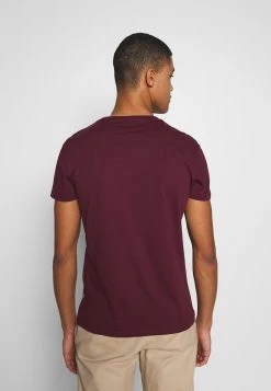 Pier One Hombre Camiseta Básica - Bordeaux -Ofertas Pier One Tienda 9f9bb53358e64bb195d7899815204bcd