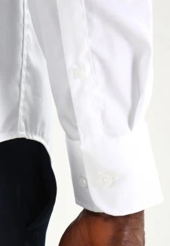 Pier One Hombre Camisa Elegante - White -Ofertas Pier One Tienda a286f36fdec44251a1762d2fd478b1cc
