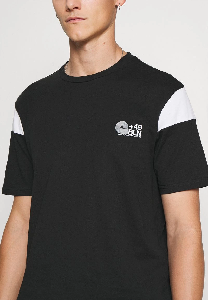 Pier One Hombre SLEEVE BLOCK NEW - Camiseta Estampada - Black/white 8 Pier One Hombre SLEEVE BLOCK NEW - Camiseta Estampada - Black/white - Imagen 6