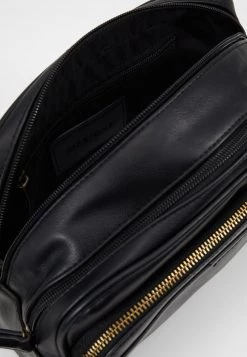 Pier One Hombre Neceser - Black -Ofertas Pier One Tienda c3ee47e10f7d42718211c077b7c474e8