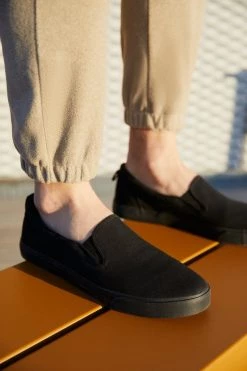 Pier One Unisexo UNISEX - Mocasines - Black -Ofertas Pier One Tienda c71b685a4b6246f68653c410c2fa6efc