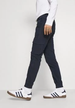 Pier One Hombre Pantalones Cargo - Dark Blue -Ofertas Pier One Tienda cc0e7fdc53424e03a261468bcb3d65ec