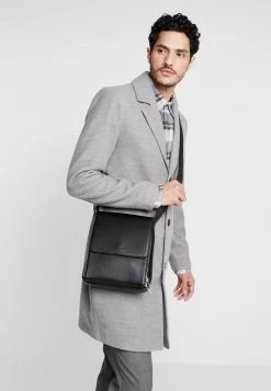 Pier One Hombre Bandolera - Black -Ofertas Pier One Tienda d0ee40c64f444bc69c706e1080f3e27a