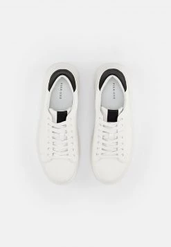 Pier One Unisexo Zapatillas - White Black 11 Pier One Unisexo Zapatillas - White Black -Ofertas Pier One Tienda e9af590107f34102b6e7d896bf4f13f7