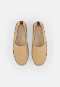 Pier One Unisexo RENA ESPADRILLE UNISEX - Alpargatas - Beige -Ofertas Pier One Tienda ee8bede9139e442b9465d505e9097d21