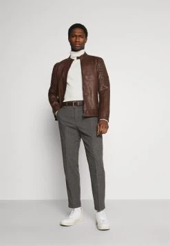 Pier One Hombre Jersey De Punto - Off-white 11 Pier One Hombre Jersey De Punto - Off-white -Ofertas Pier One Tienda f19589f425a748e1a67c997f4959fdae