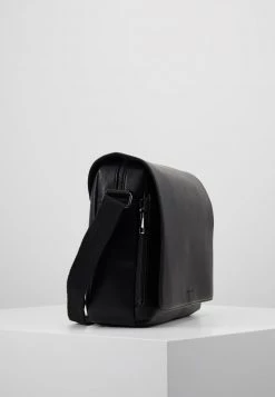 Pier One Hombre Bandolera - Black -Ofertas Pier One Tienda f3a97f8095334be799fee0f3f2c1e5e0