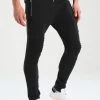 Pier One Hombre BIKER JOGGER - Pantalones Deportivos - Black 1 Pier One Hombre BIKER JOGGER - Pantalones Deportivos - Black -Ofertas Pier One Tienda f631af0b066c4c418b43e4e434136360