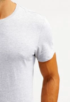 Pier One Camiseta Básica - Light Grey Melange, Hombre 13 Pier One Camiseta Básica - Light Grey Melange, Hombre -Ofertas Pier One Tienda f9cfb05c40494e5bb8d2437b062d2db8